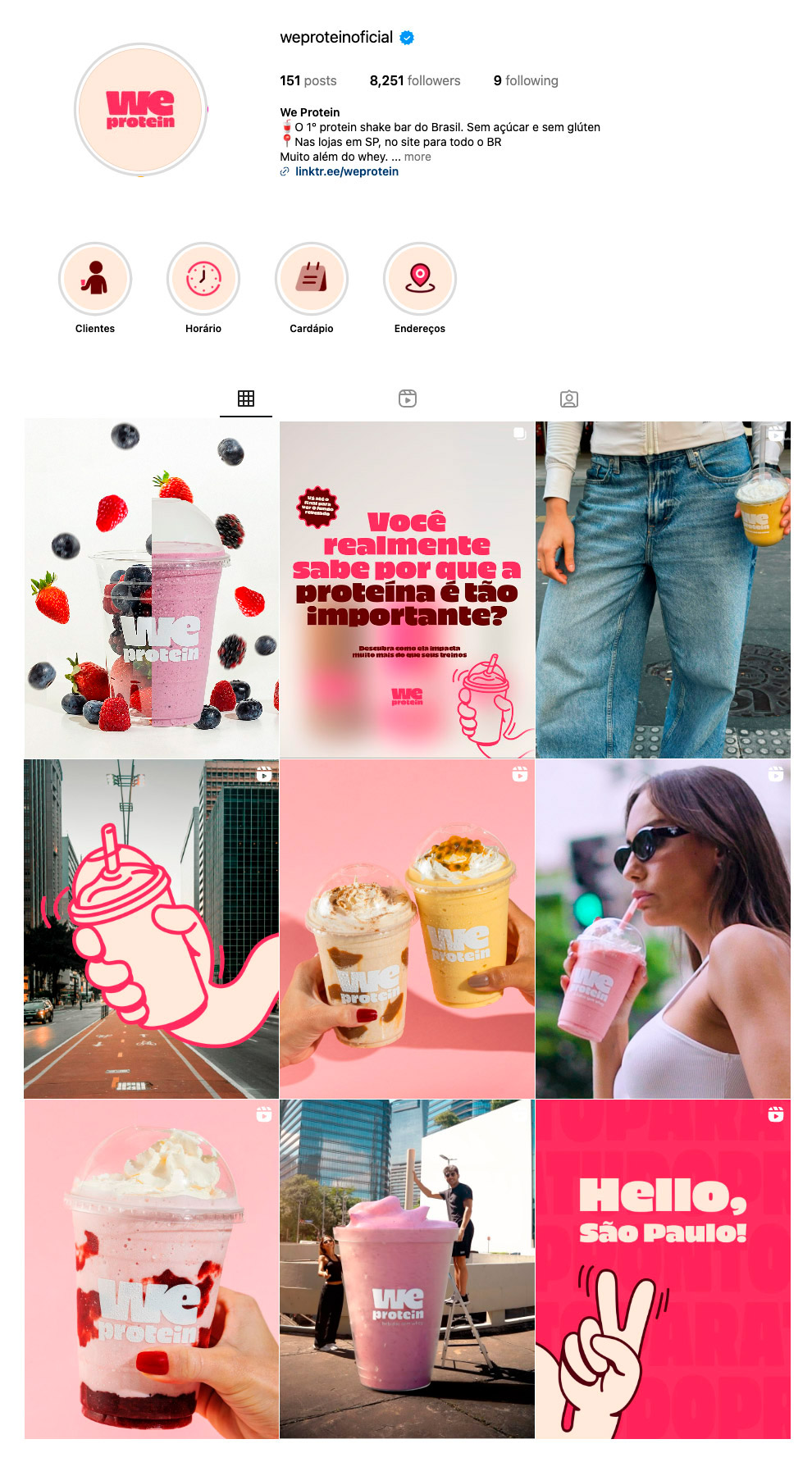 Instagram We Protein, demonstrando aplicação de identidade visual e das ilustrações nos posts da marca.